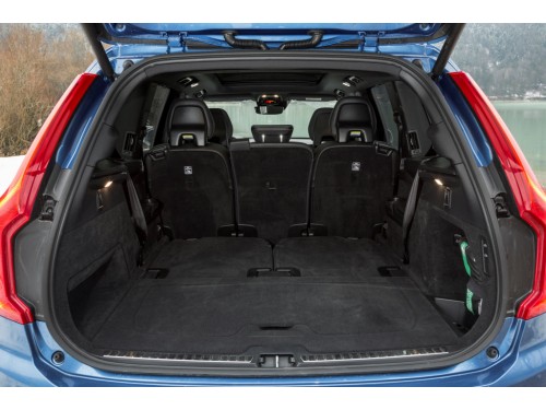 Характеристики автомобиля Volvo XC90 2.0 D4 Geartronic Momentum (5 seats) (07.2015 - 05.2018): фото, вместимость, скорость, двигатель, топливо, масса, отзывы