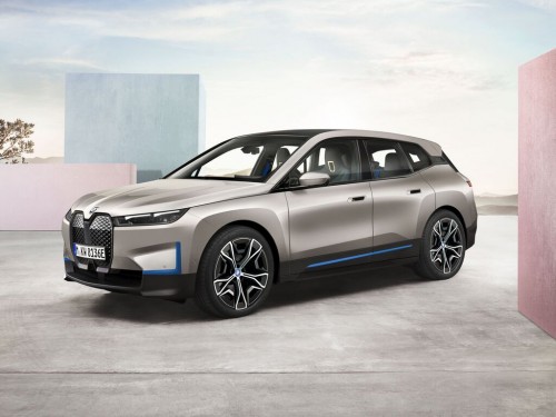 Характеристики автомобиля BMW iX xDrive50 Loft Sport (06.2021 - 03.2023): фото, вместимость, скорость, двигатель, топливо, масса, отзывы